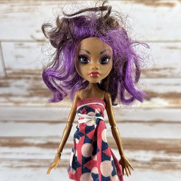 Monster High Clawdeen Wolf Daughter of Werewolf Doll 2015 By Mattel - Picture 2 of 10